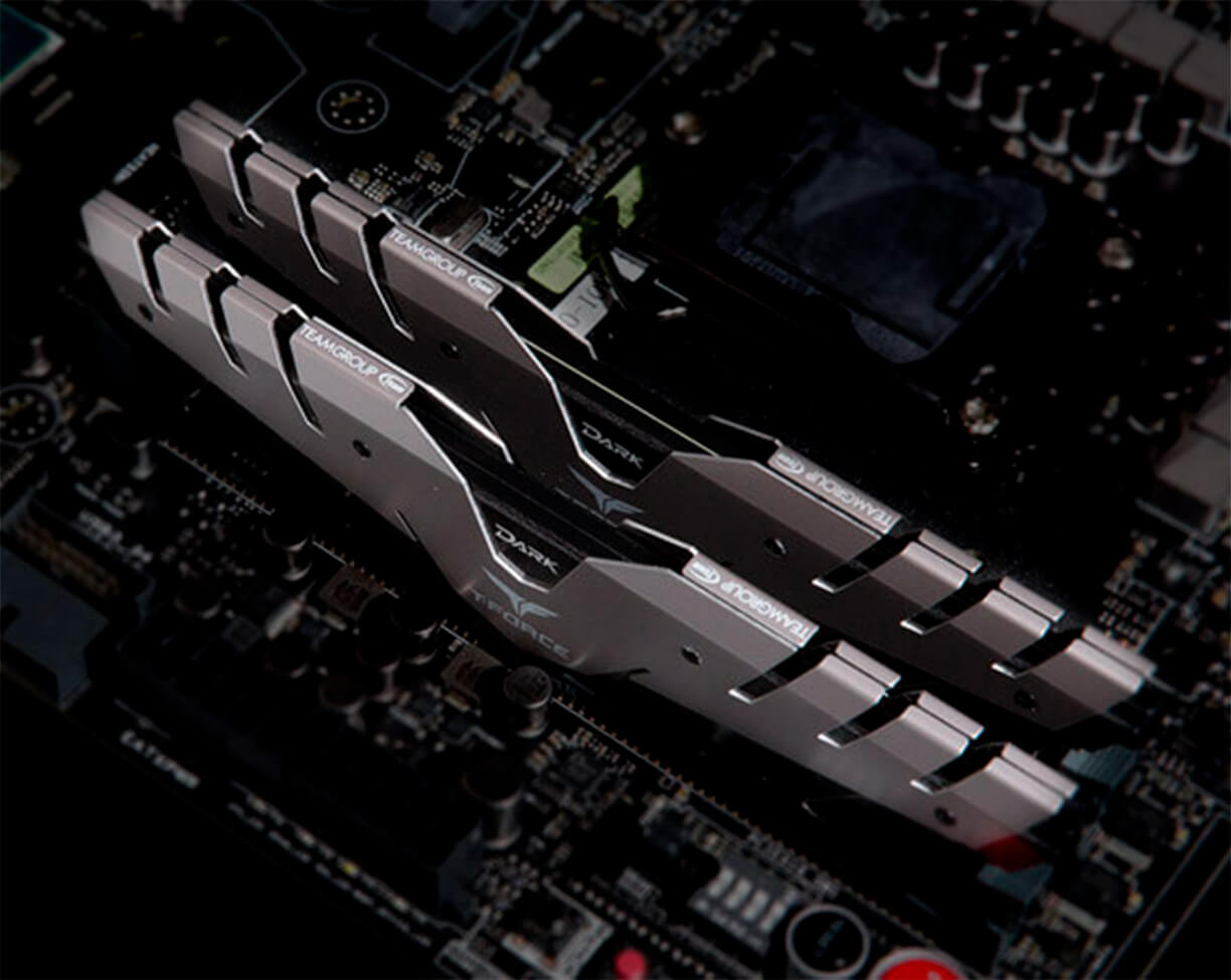 Memoria Team Group T-Force Dark Kit 16GB (4x4) DDR4 3200MHz Cinza